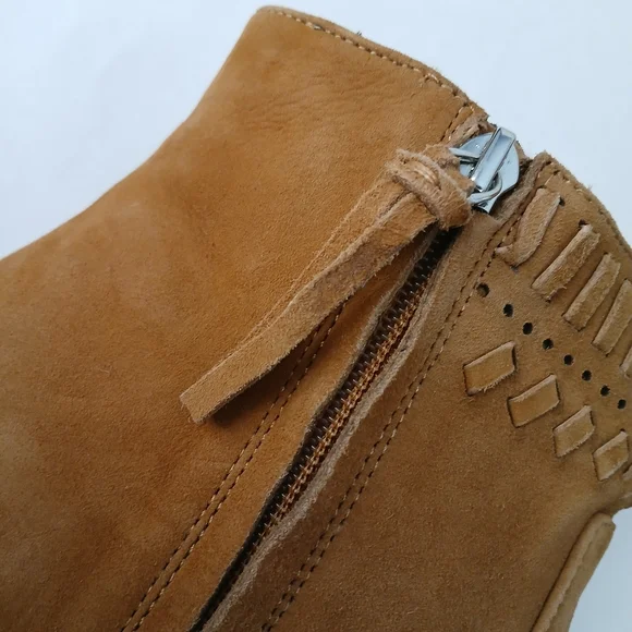 Rebecca Minkoff Illan Tan Suede Fringed Ankle Boots Size 9 Almond Toe Bohemian - Picture 12 of 12